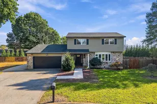 7590 Violet Cir, Macungie, PA 18062 - Photo 4