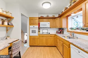 523 Alpine Cir, Emmaus, PA 18049 - Photo 10