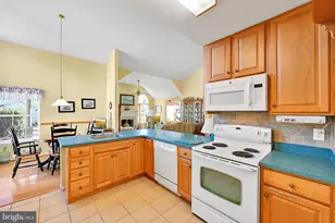 2894 Donegal Dr, Macungie, PA 18062 - Photo 10