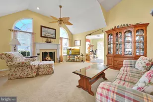 2894 Donegal Dr, Macungie, PA 18062 - Photo 6