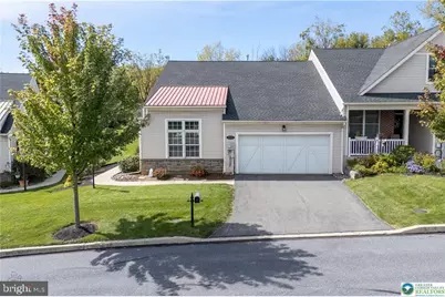 5535 Bayberry Lane, Whitehall, PA 18052 - Photo 2