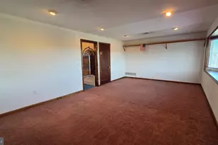 3335 N Front St, Whitehall, PA 18052 - Photo 14