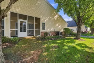 4851 Derby Ln, Macungie, PA 18062 - Photo 6