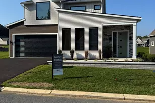 1212 Mosaic Dr, Lebanon, PA 17042 - Photo 2