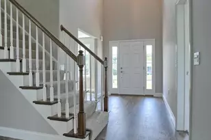 010 Rolling Meadow Rd, Lebanon, PA 17046 - Photo 2