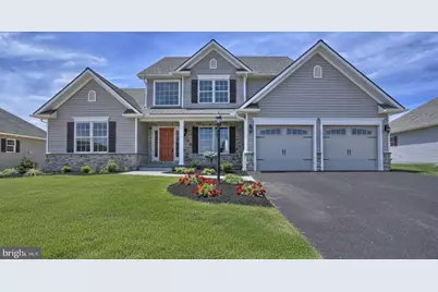 017 Rolling Meadow Rd, Lebanon, PA 17046 - Photo 1