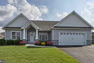 018 Rolling Meadow Rd, Lebanon, PA 17046 - Photo 1