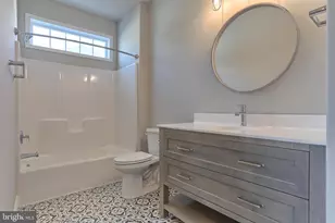 018 Rolling Meadow Rd, Lebanon, PA 17046 - Photo 8