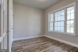 018 Rolling Meadow Rd, Lebanon, PA 17046 - Photo 4