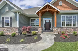 022 Rolling Meadow Rd, Lebanon, PA 17046 - Photo 1