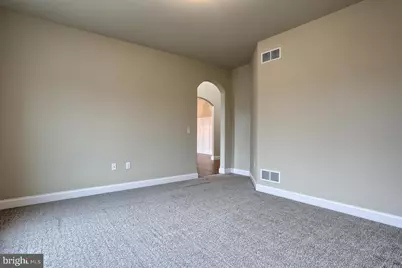 023 Rolling Meadow Rd, Lebanon, PA 17046 - Photo 4