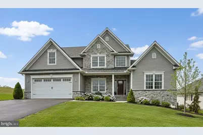 023 Rolling Meadow Rd, Lebanon, PA 17046 - Photo 1