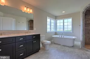 05 Rolling Meadow Rd, Lebanon, PA 17046 - Photo 6