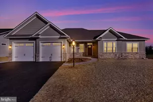 04 Rolling Meadow Rd, Lebanon, PA 17046 - Photo 2