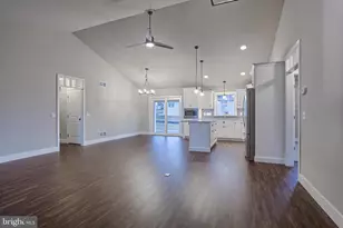 016 Rolling Meadow Rd, Lebanon, PA 17046 - Photo 2