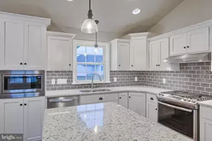 016 Rolling Meadow Rd, Lebanon, PA 17046 - Photo 8