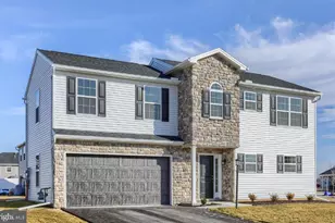 01 Jasmine Dr, Lebanon, PA 17042 - Photo 2