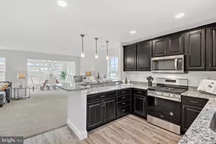 01 Jasmine Dr, Lebanon, PA 17042 - Photo 2