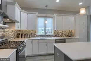 82 S Village Cir, Palmyra, PA 17078 - Photo 22