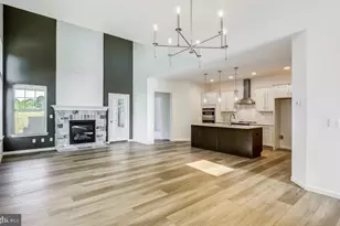 934 N Lincoln St, Palmyra, PA 17078 - Photo 2