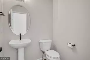 934 N Lincoln St, Palmyra, PA 17078 - Photo 2