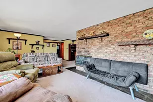 501 W Oak St, Palmyra, PA 17078 - Photo 4