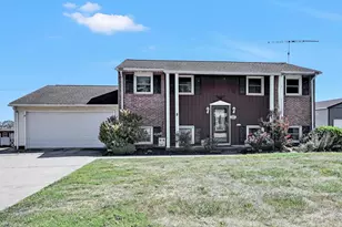 544 N College St, Myerstown, PA 17067 - Photo 2