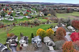 725 Brookside Ln, Lebanon, PA 17042 - Photo 2