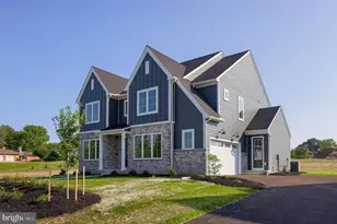 836 Wheatfield Ln, Lebanon, PA 17042 - Photo 2