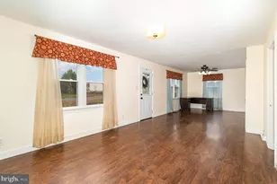 914 E Cherry St, Palmyra, PA 17078 - Photo 10