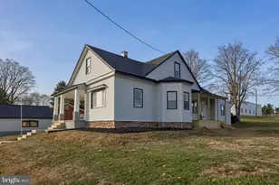 541 Guilford St, Lebanon, PA 17046 - Photo 2