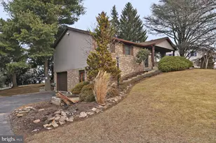 402 Birch Ln, Lebanon, PA 17046 - Photo 1