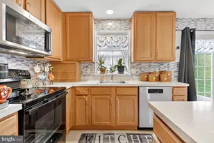 926 Sweetbay Ln, Lebanon, PA 17046 - Photo 8