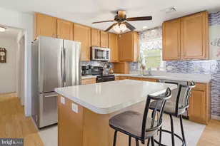 926 Sweetbay Ln, Lebanon, PA 17046 - Photo 8
