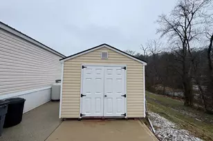 472 S Lancaster St, Lebanon, PA 17046 - Photo 4