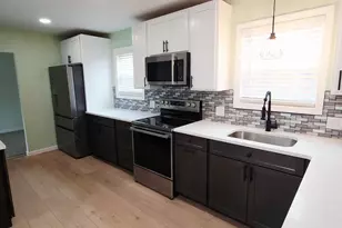 409 E Chestnut St, Cleona, PA 17042 - Photo 6