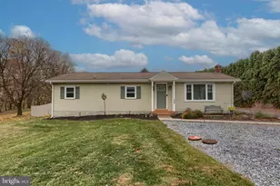 950 N Mill St, Lebanon, PA 17046 - Photo 2