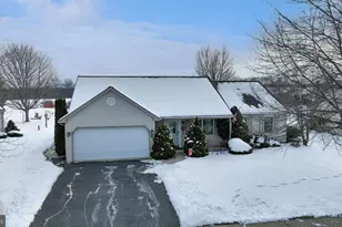 1 Thorndale Dr, Myerstown, PA 17067 - Photo 2