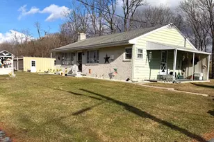 2414 Elias Ave, Lebanon, PA 17046 - Photo 2