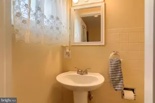 1275 Marion Dr, Lebanon, PA 17042 - Photo 32