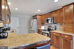 413 Sunrise Dr, Fredericksburg, PA 17026 - Photo 14