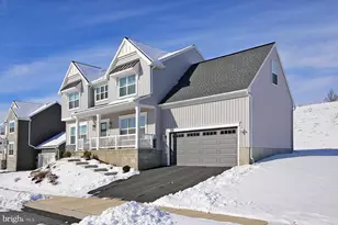 216 Copper Rdg Dr, Newmanstown, PA 17073 - Photo 2