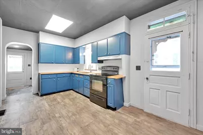 314 W Main Ave, Myerstown, PA 17067 - Photo 10