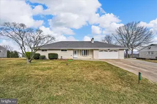 263 Eisenhower Rd, Palmyra, PA 17078 - Photo 6