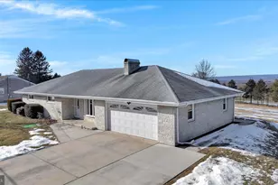 263 Eisenhower Rd, Palmyra, PA 17078 - Photo 4