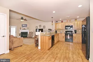 1005 Great Hall Dr, Lebanon, PA 17042 - Photo 10