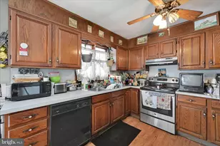 512 School Dr, Fredericksburg, PA 17026 - Photo 10