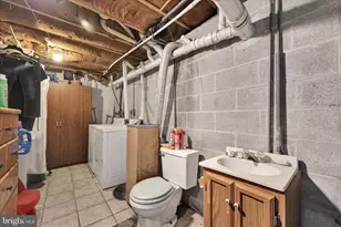 512 School Dr, Fredericksburg, PA 17026 - Photo 24