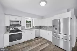 538 W Locust St, Cleona, PA 17042 - Photo 8