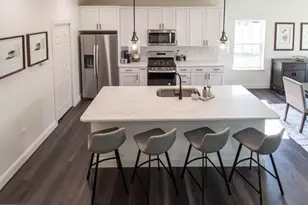 207 Gardenia Ln, Lebanon, PA 17042 - Photo 4